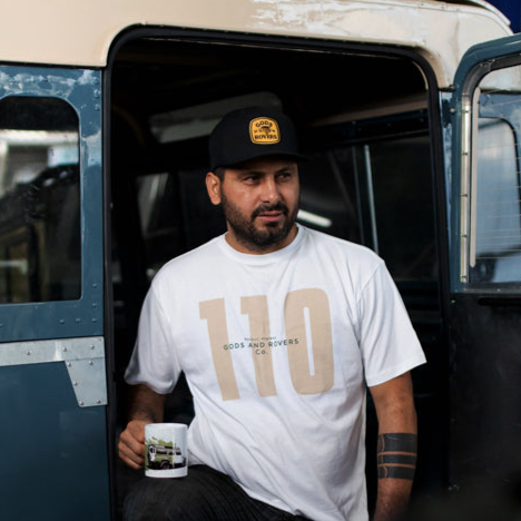 DEFENDER 110 RETRO TEE