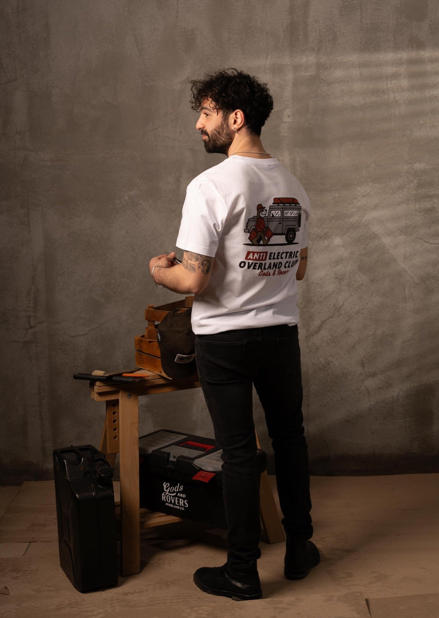 ANTI ELECTRIC OVERLAND CLUB TEE