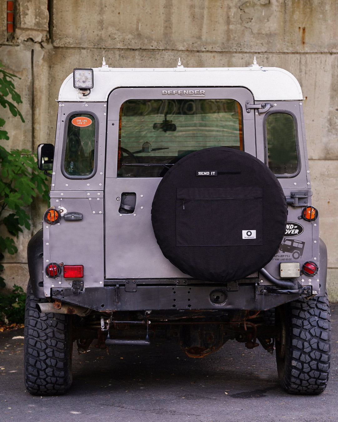 black tactical spare wheel cover with pocket