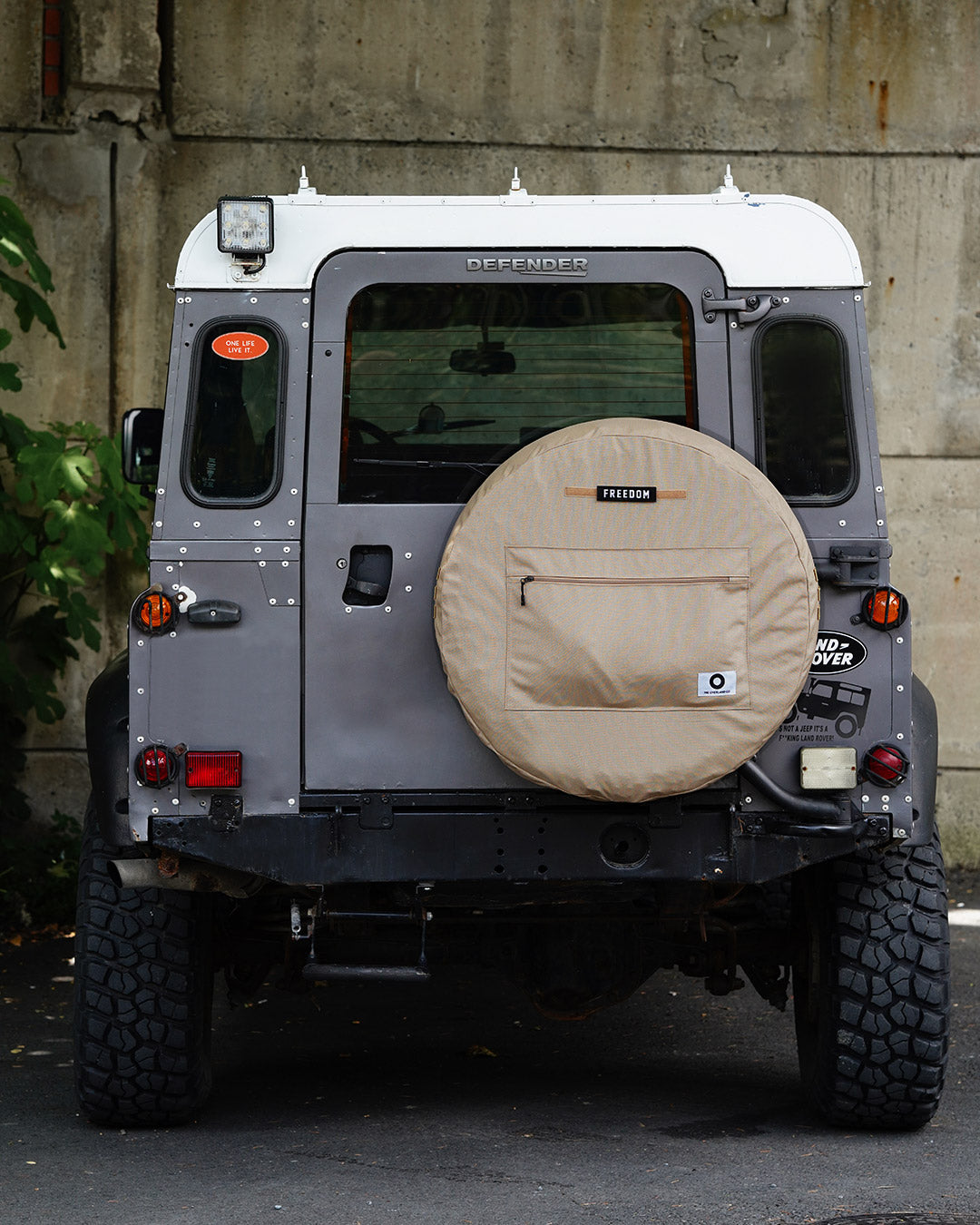 sand tactical spare wheel cover with pocket